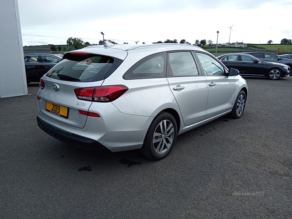 Hyundai i30 1.6 CRDI SE NAV 5d 113 BHP PERFECT FOR EXPORT TO REPUBLIC in Tyrone