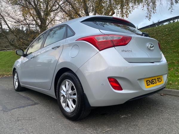 Hyundai i30 HATCHBACK in Down