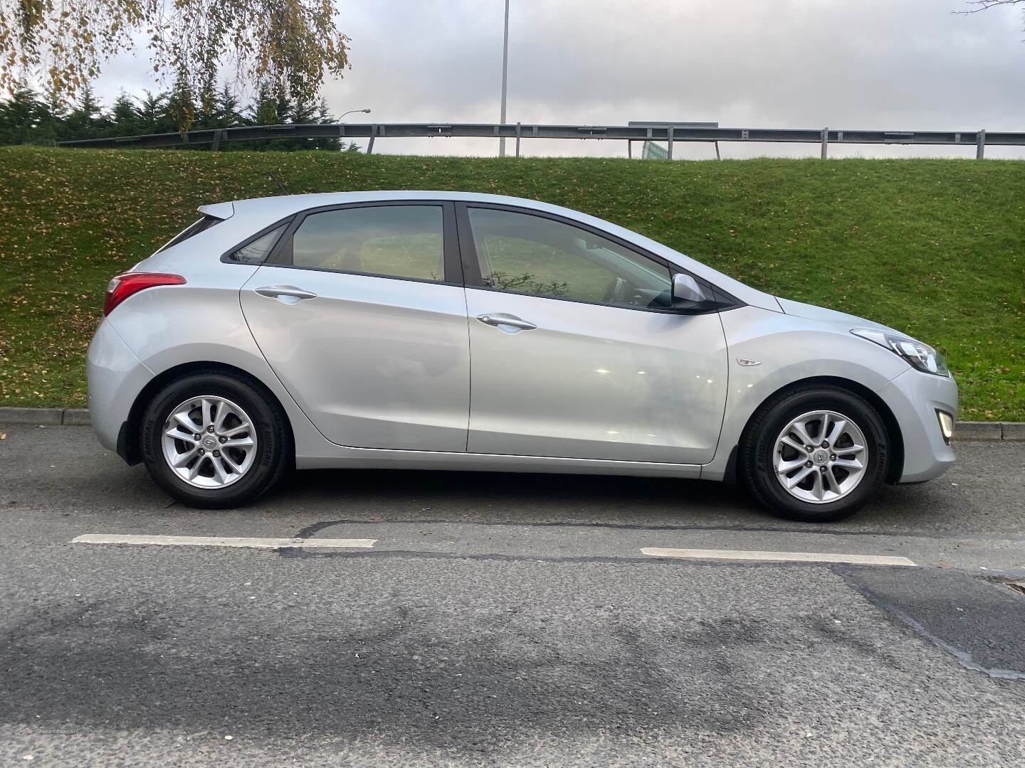 Hyundai i30 HATCHBACK in Down