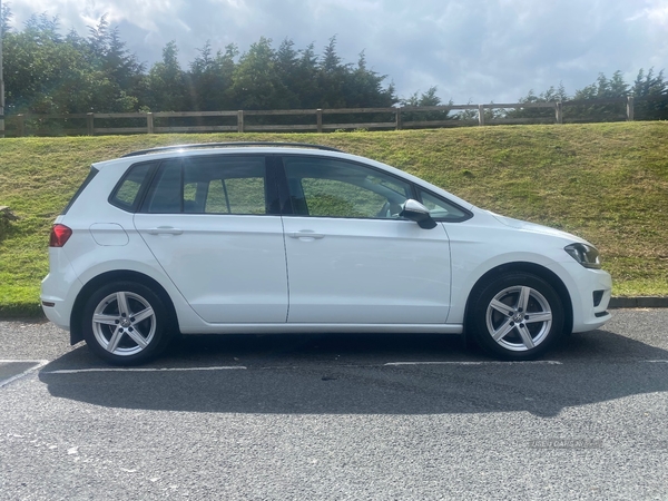 Volkswagen Golf SV DIESEL HATCHBACK in Down