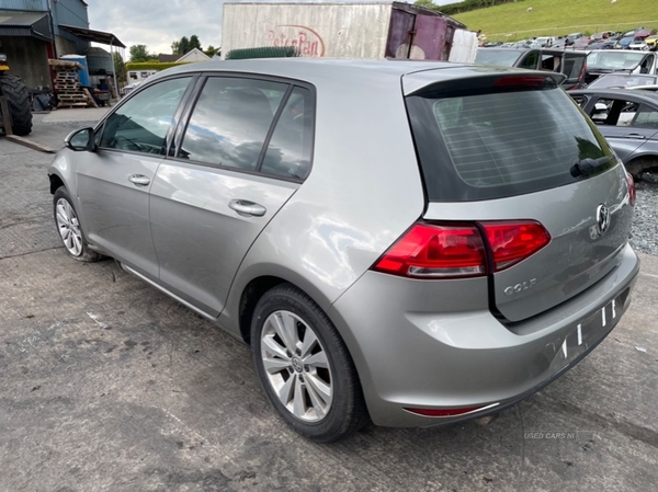 Volkswagen Golf SE BLUEMOTION 1.6 TDI CLH in Down
