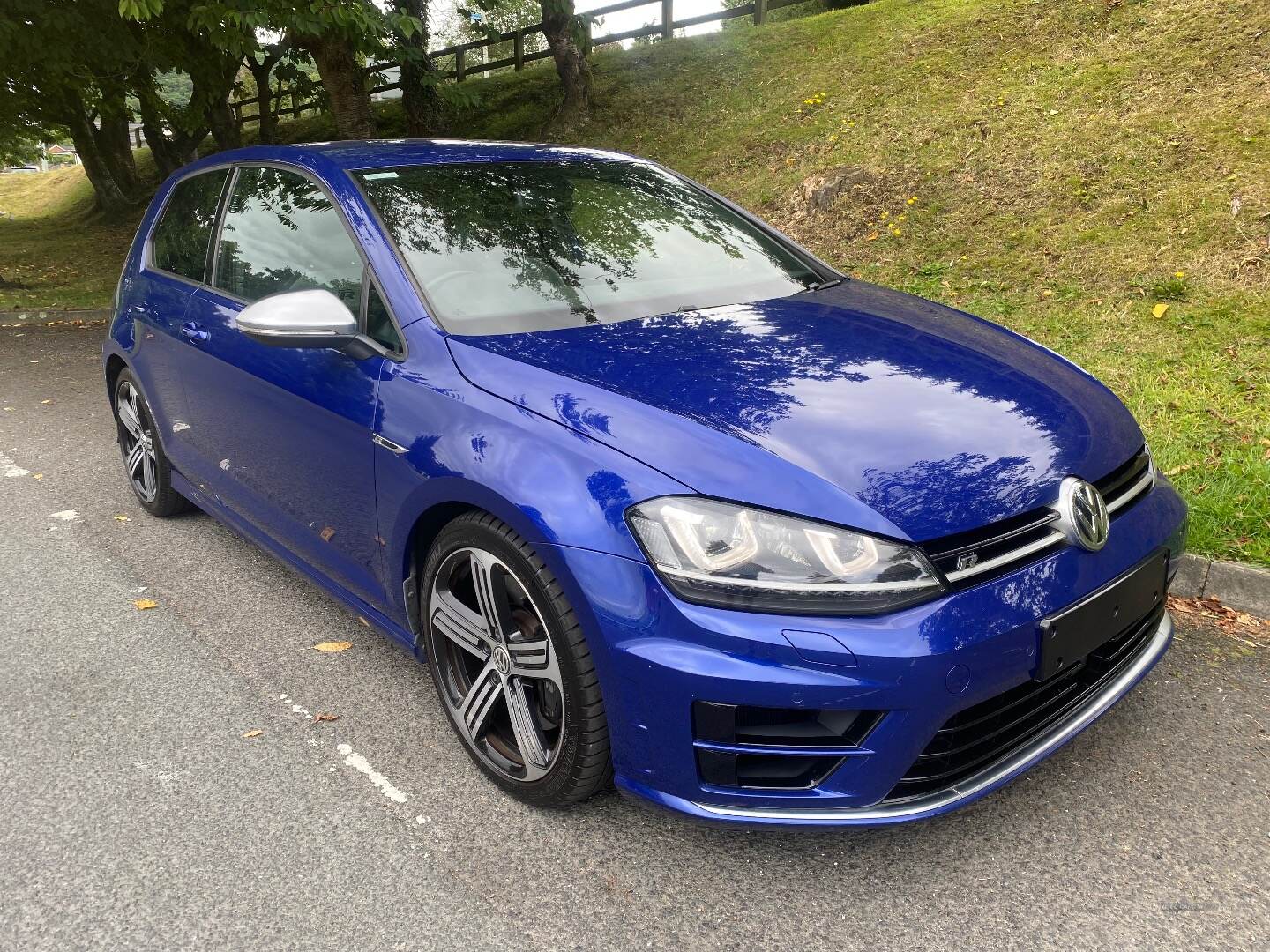 Volkswagen Golf HATCHBACK in Down