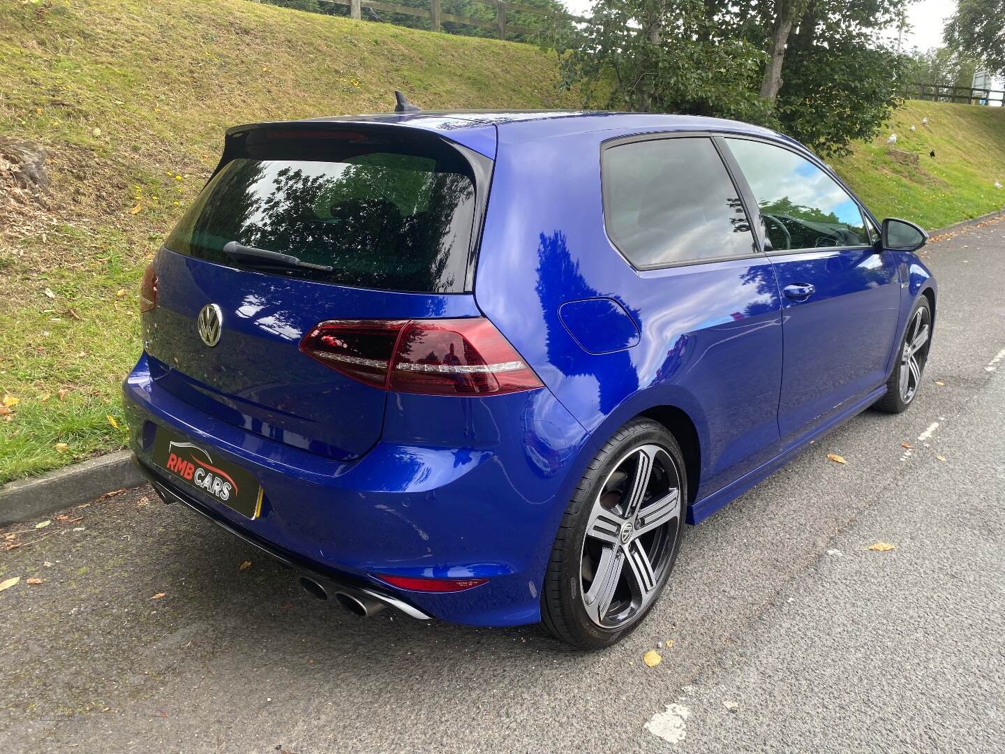 Volkswagen Golf HATCHBACK in Down