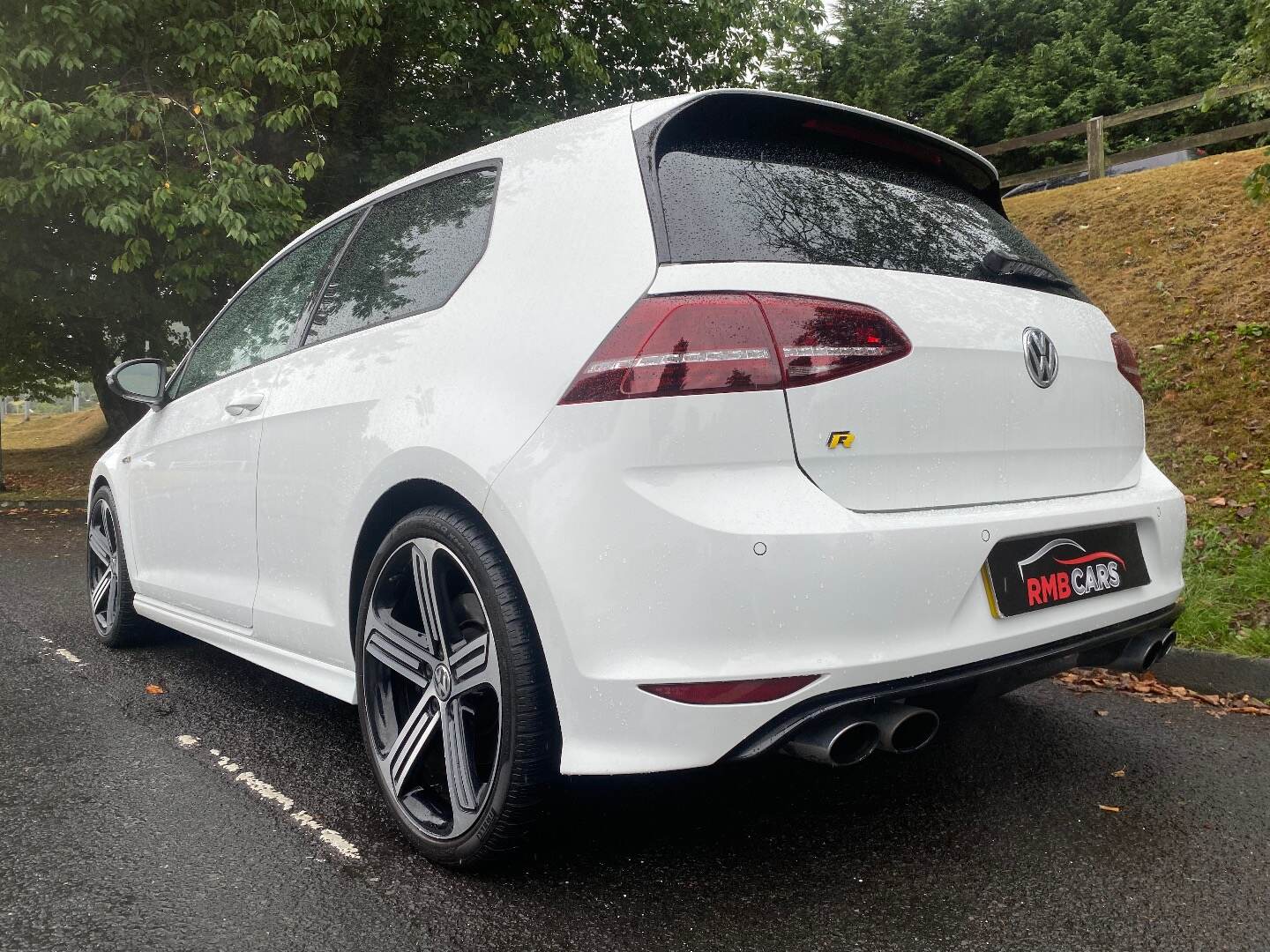 Volkswagen Golf HATCHBACK in Down