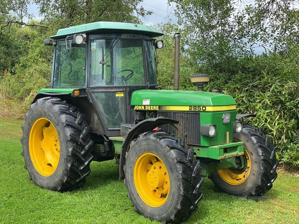 John Deere 2000 Series Tractor 2850 in Derry / Londonderry