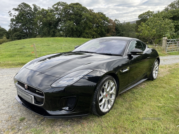 Jaguar F-Type COUPE in Down