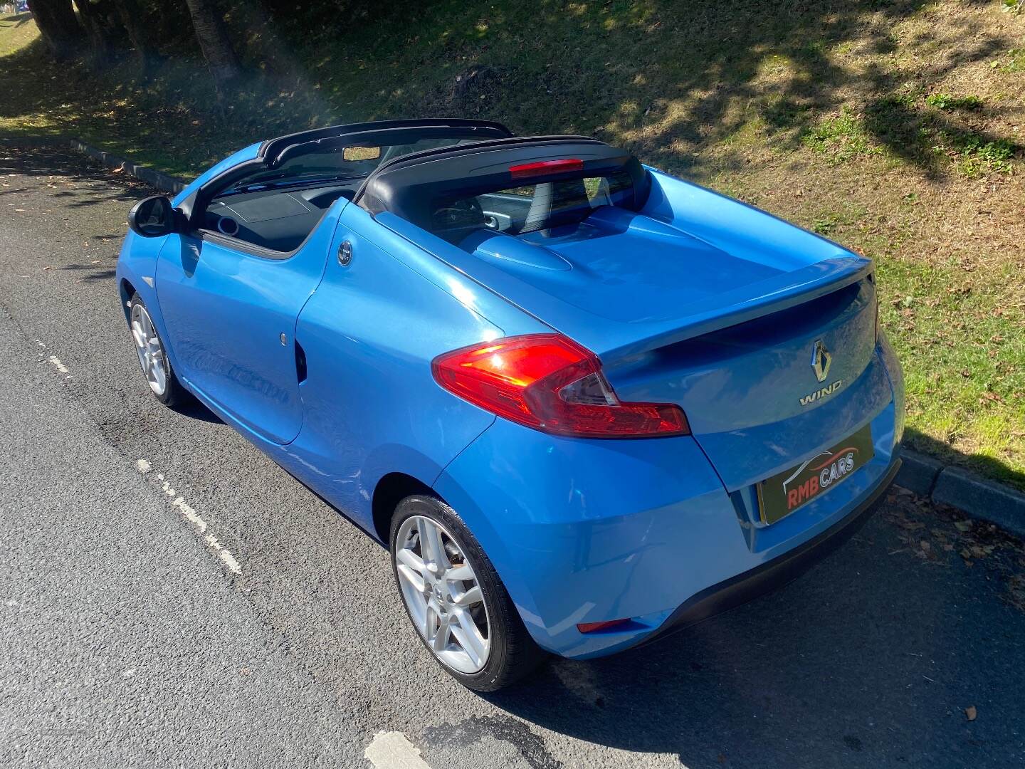 Renault Wind ROADSTER in Down