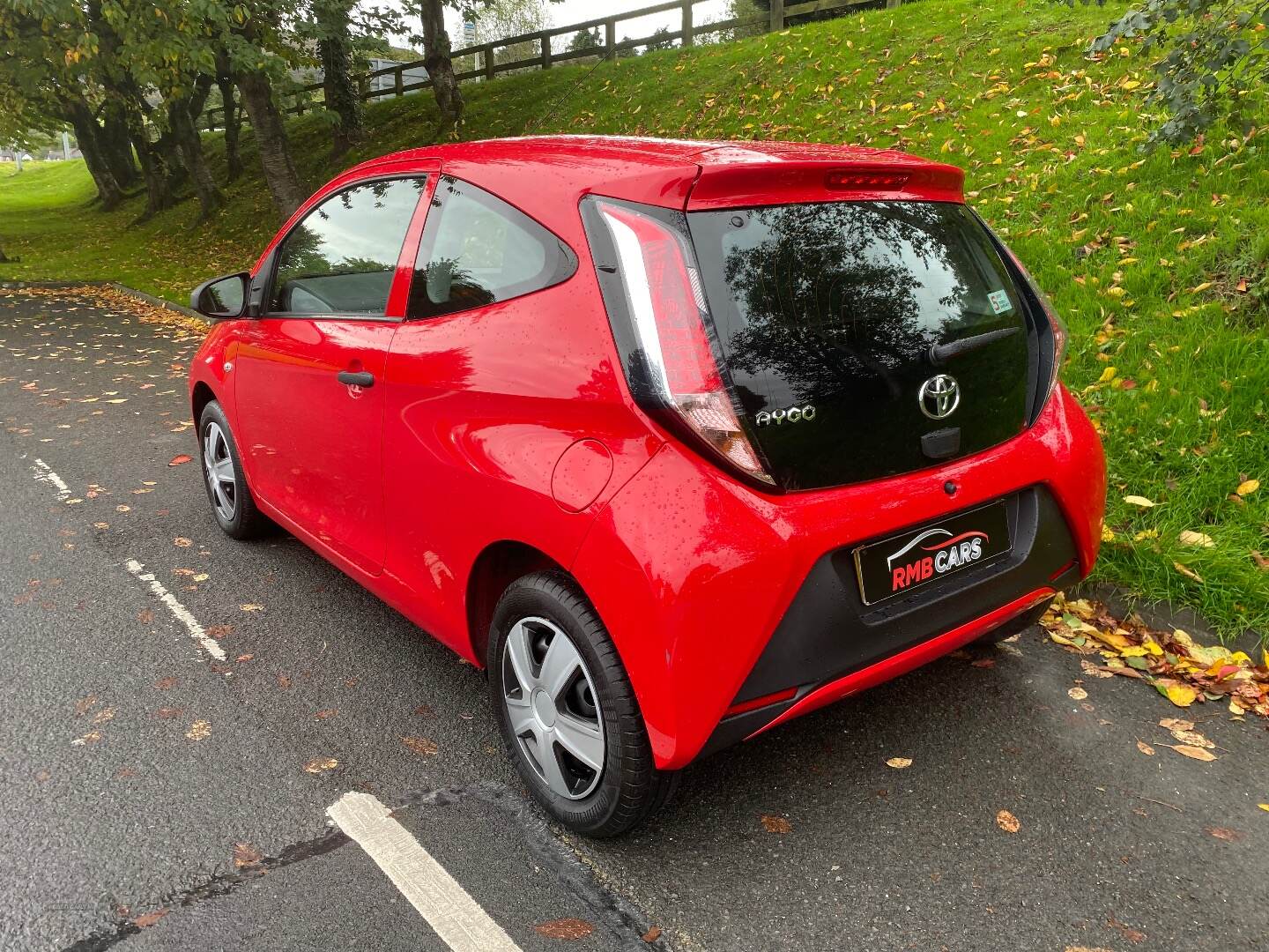 Toyota Aygo HATCHBACK in Down