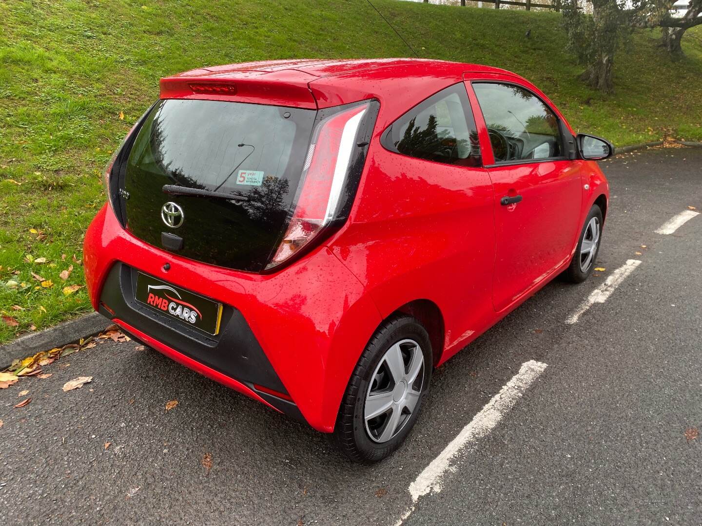 Toyota Aygo HATCHBACK in Down