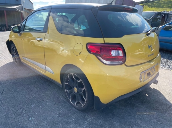 Citroen DS3 DSTYLE + E-HDI in Down