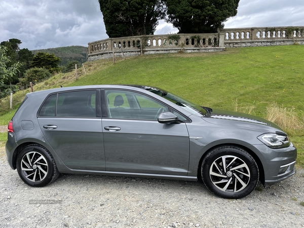 Volkswagen Golf HATCHBACK in Down