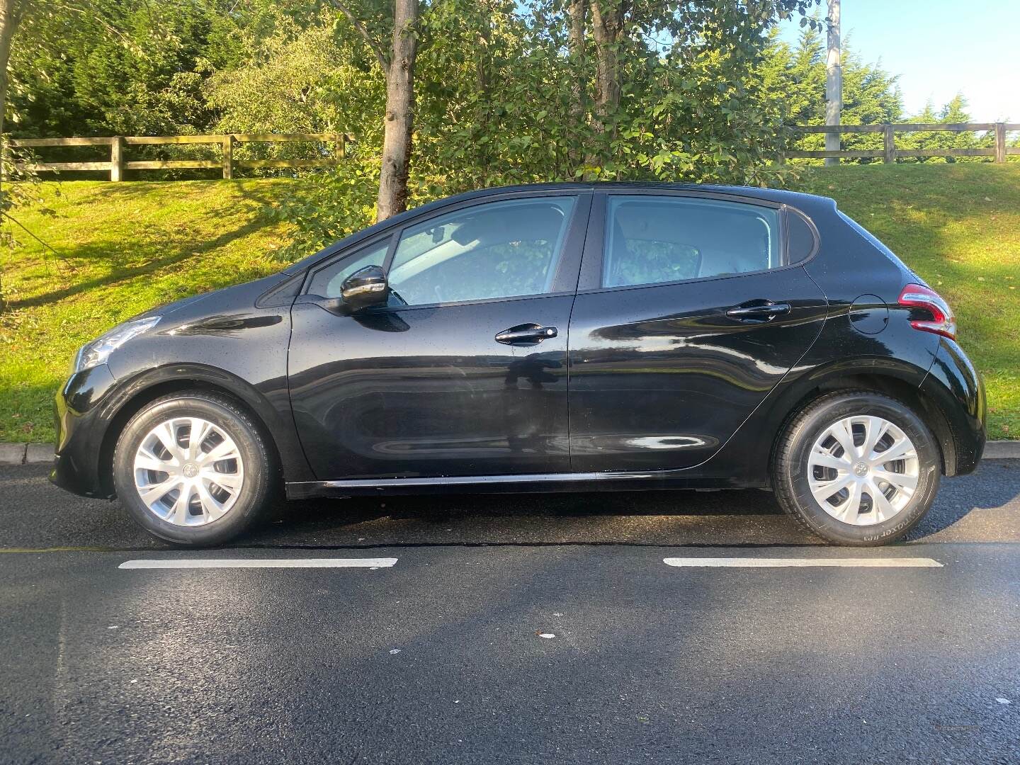 Peugeot 208 DIESEL HATCHBACK in Down