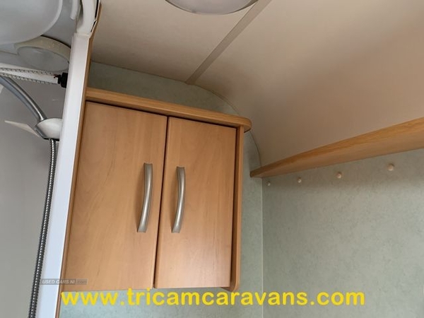 Swift Accord 480/2, Long Seats, Separate Shower in Down