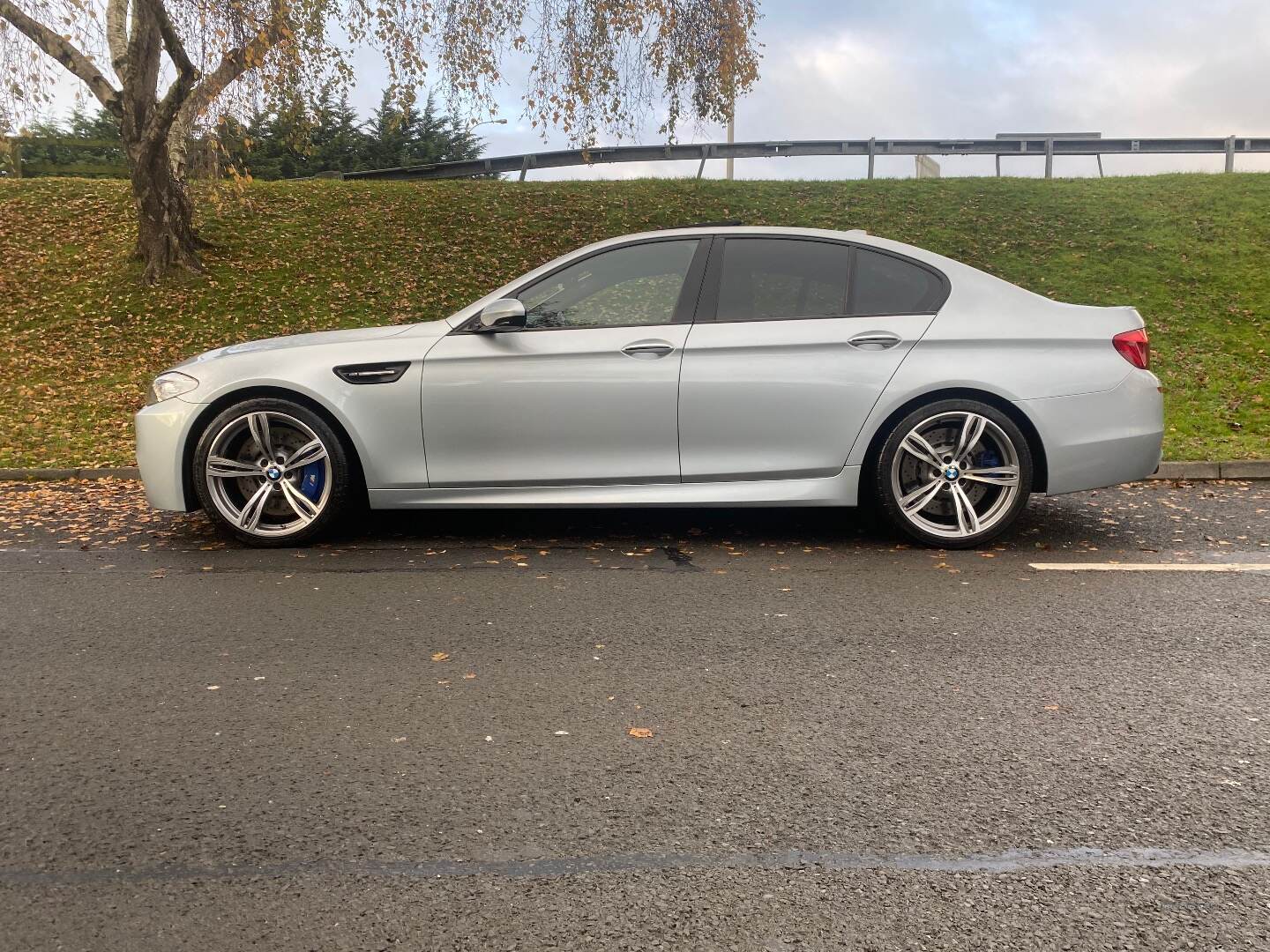 BMW M5 SALOON in Down