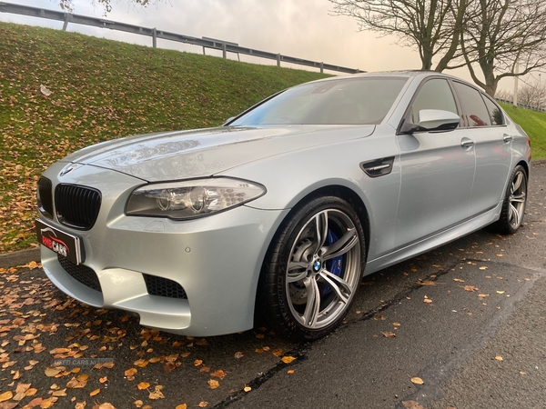 BMW M5 SALOON in Down