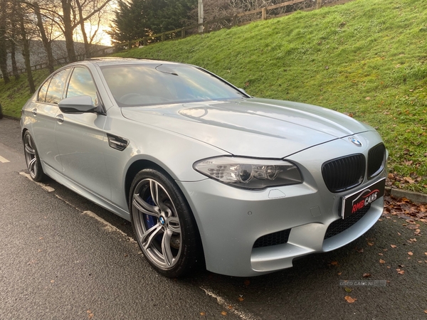 BMW M5 SALOON in Down