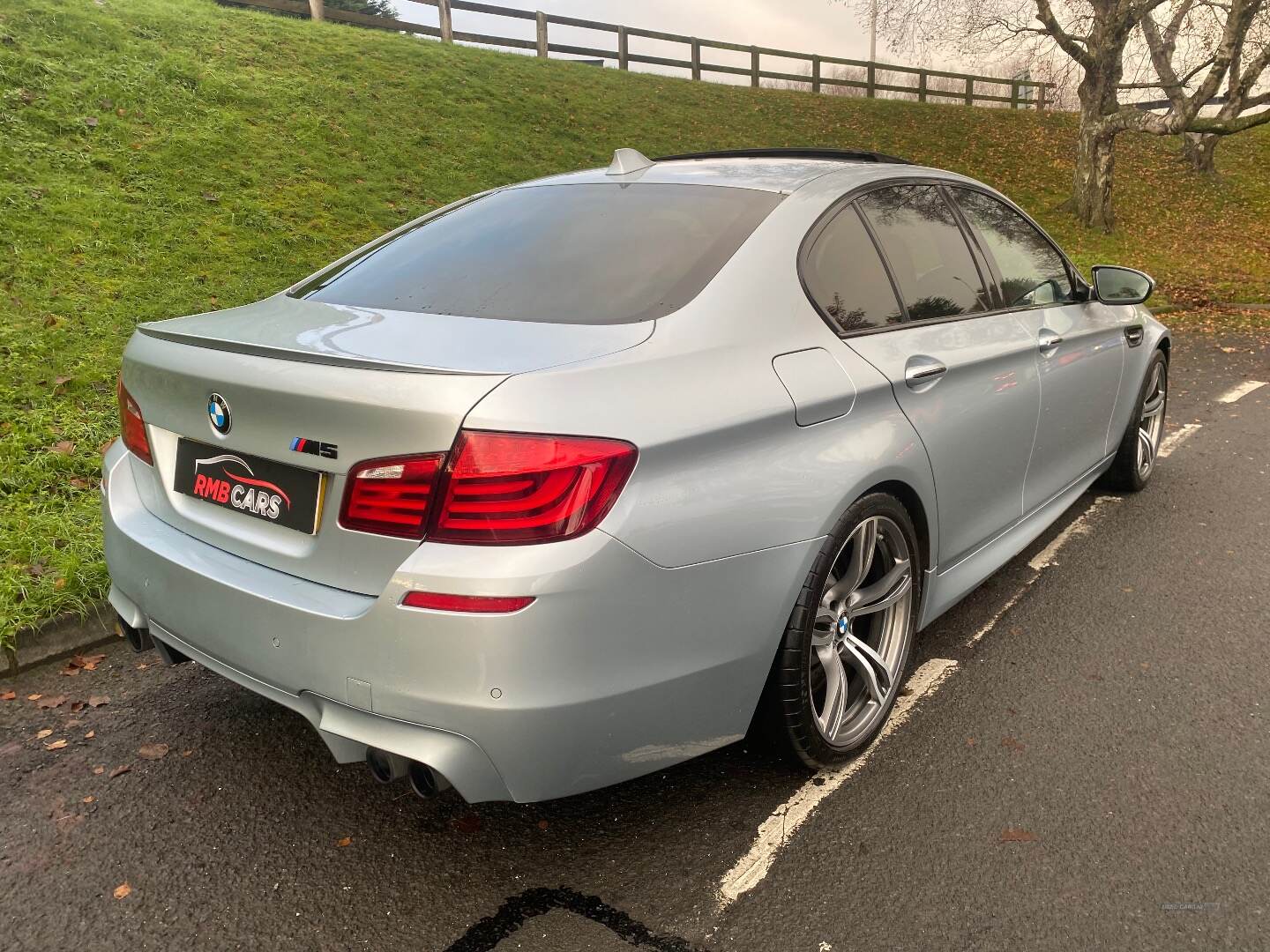 BMW M5 SALOON in Down