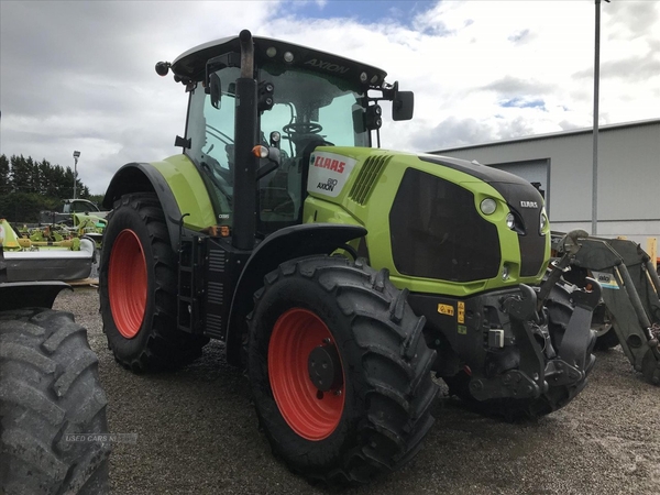 Claas AXION 810CEB in Tyrone