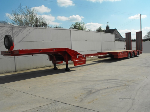 Chieftain 3 Axle Extendable Semi Low Loader in Tyrone