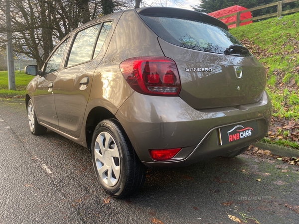 Dacia Sandero HATCHBACK in Down