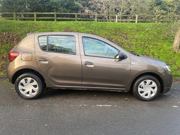 Dacia Sandero HATCHBACK in Down