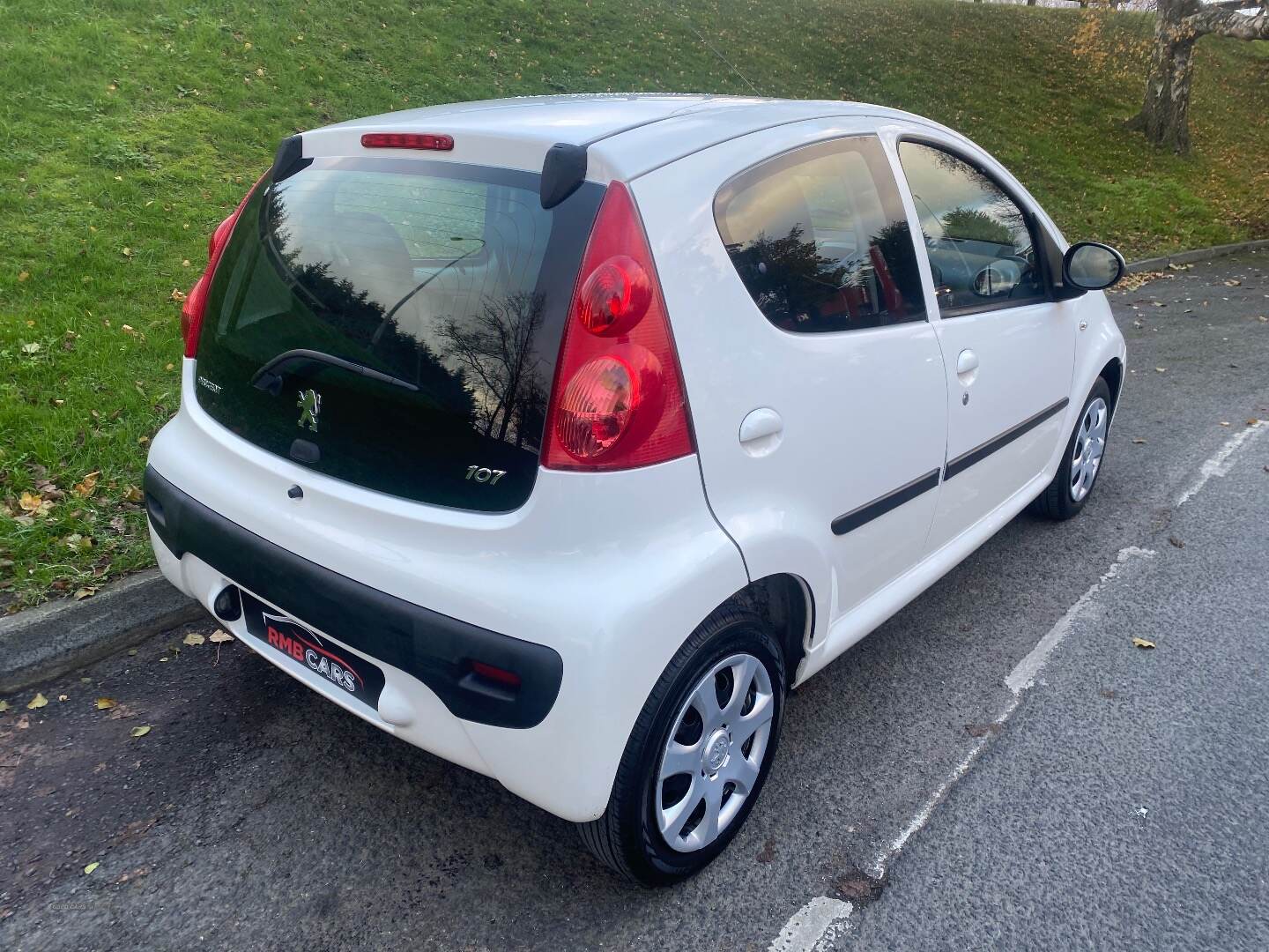 Peugeot 107 HATCHBACK in Down