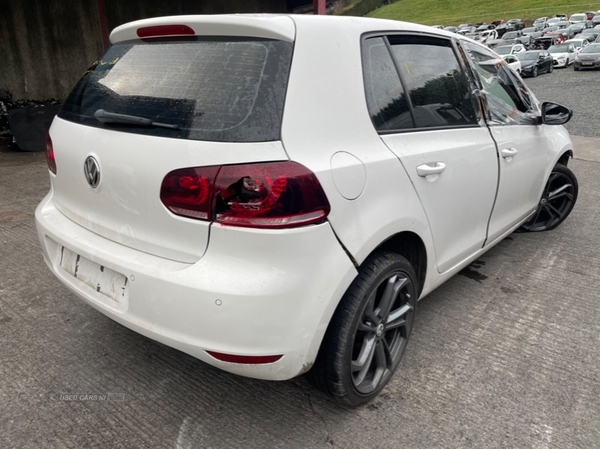 Volkswagen Golf MATCH 1.6 TDi CAY in Down
