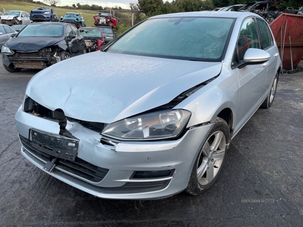 Volkswagen Golf MATCH 1.6 TDI BLUEMOTION CXX in Down
