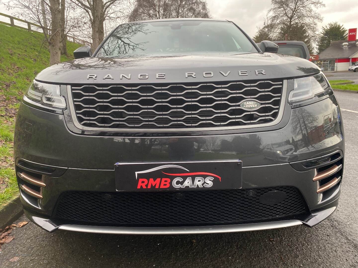 Land Rover Range Rover Velar DIESEL ESTATE in Down