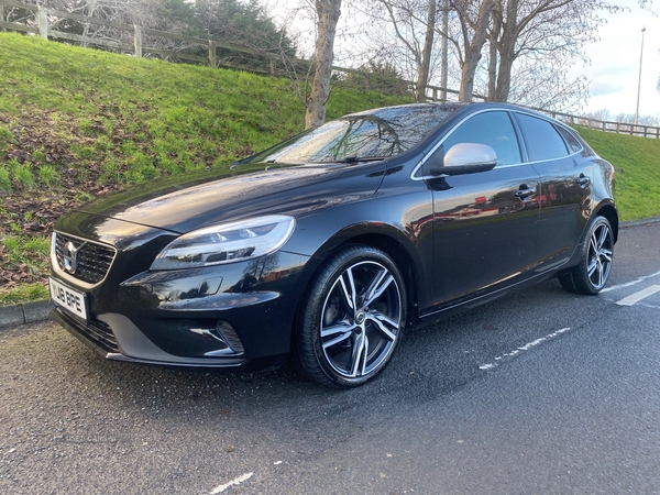 Volvo V40 DIESEL HATCHBACK in Down