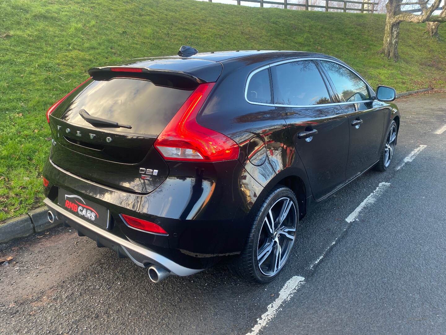 Volvo V40 DIESEL HATCHBACK in Down