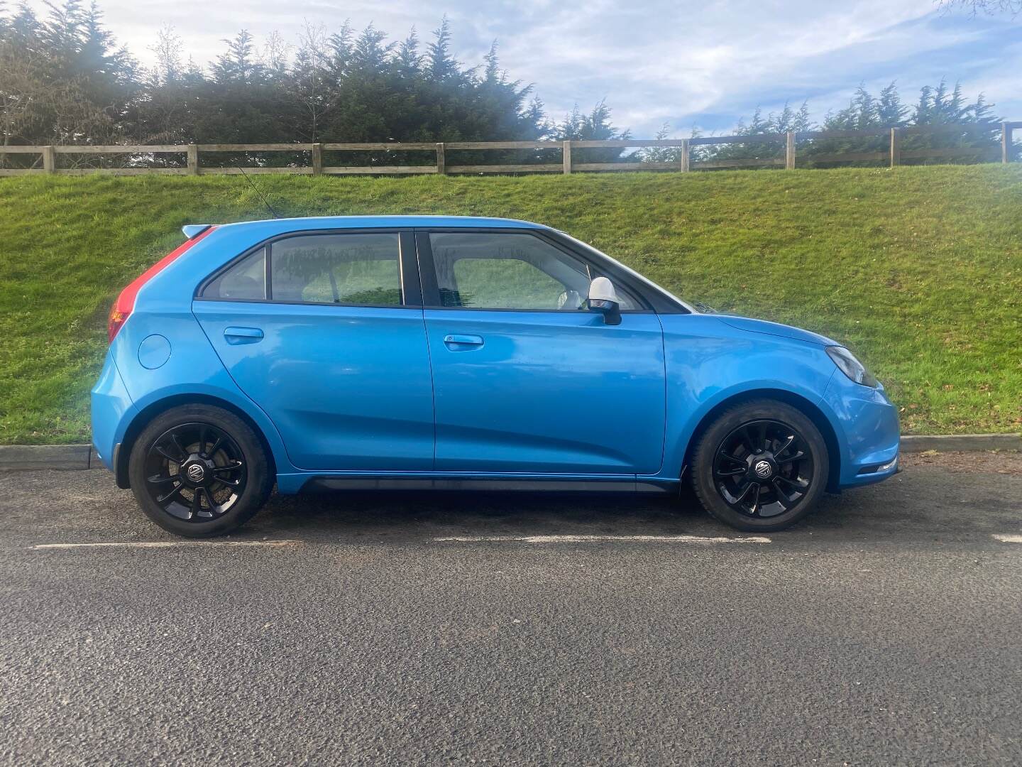 MG MG3 HATCHBACK in Down