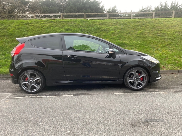 Ford Fiesta HATCHBACK in Down