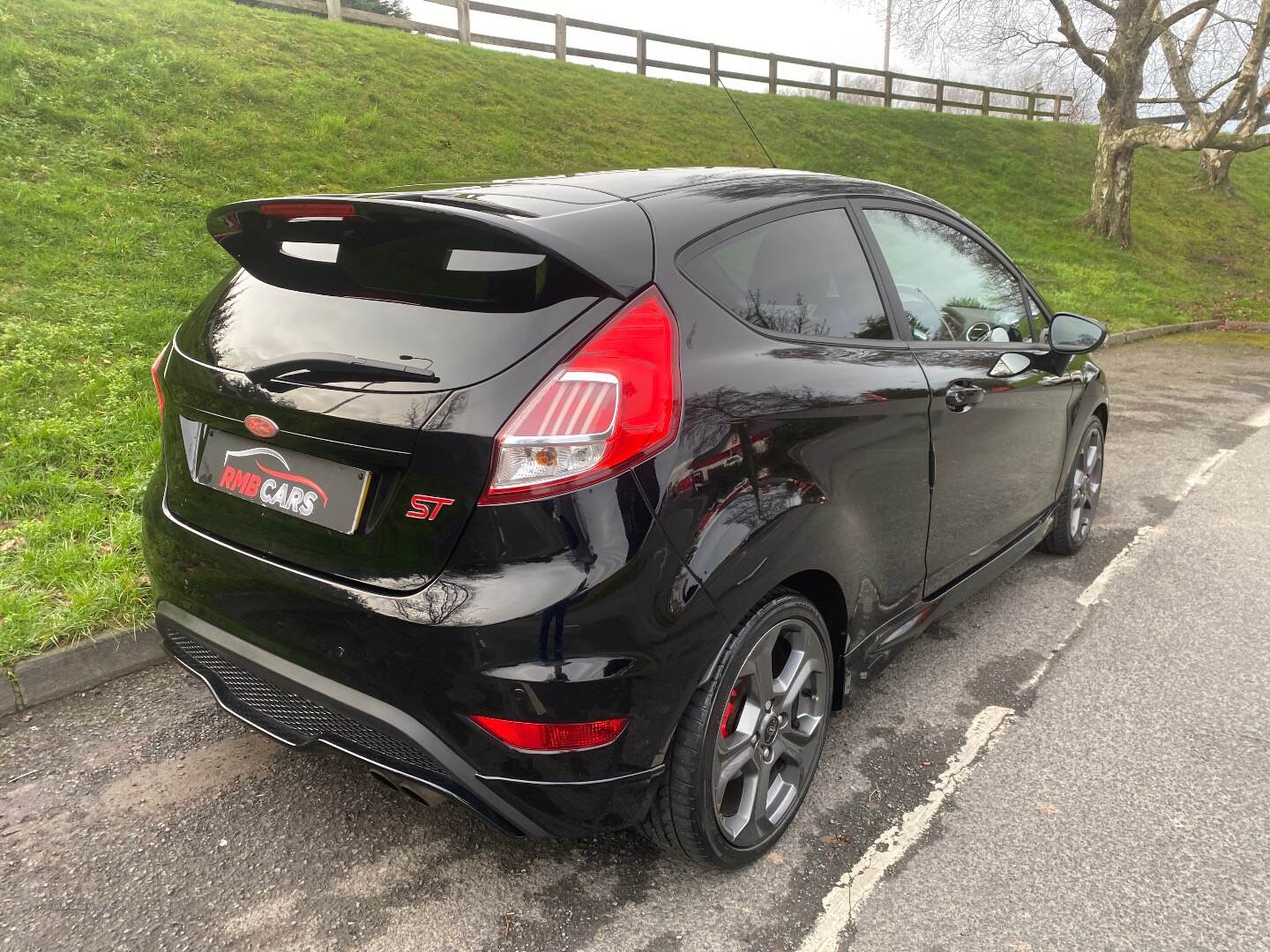 Ford Fiesta HATCHBACK in Down