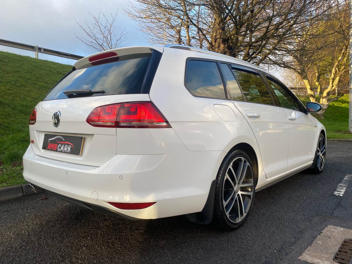 Volkswagen Golf DIESEL ESTATE in Down