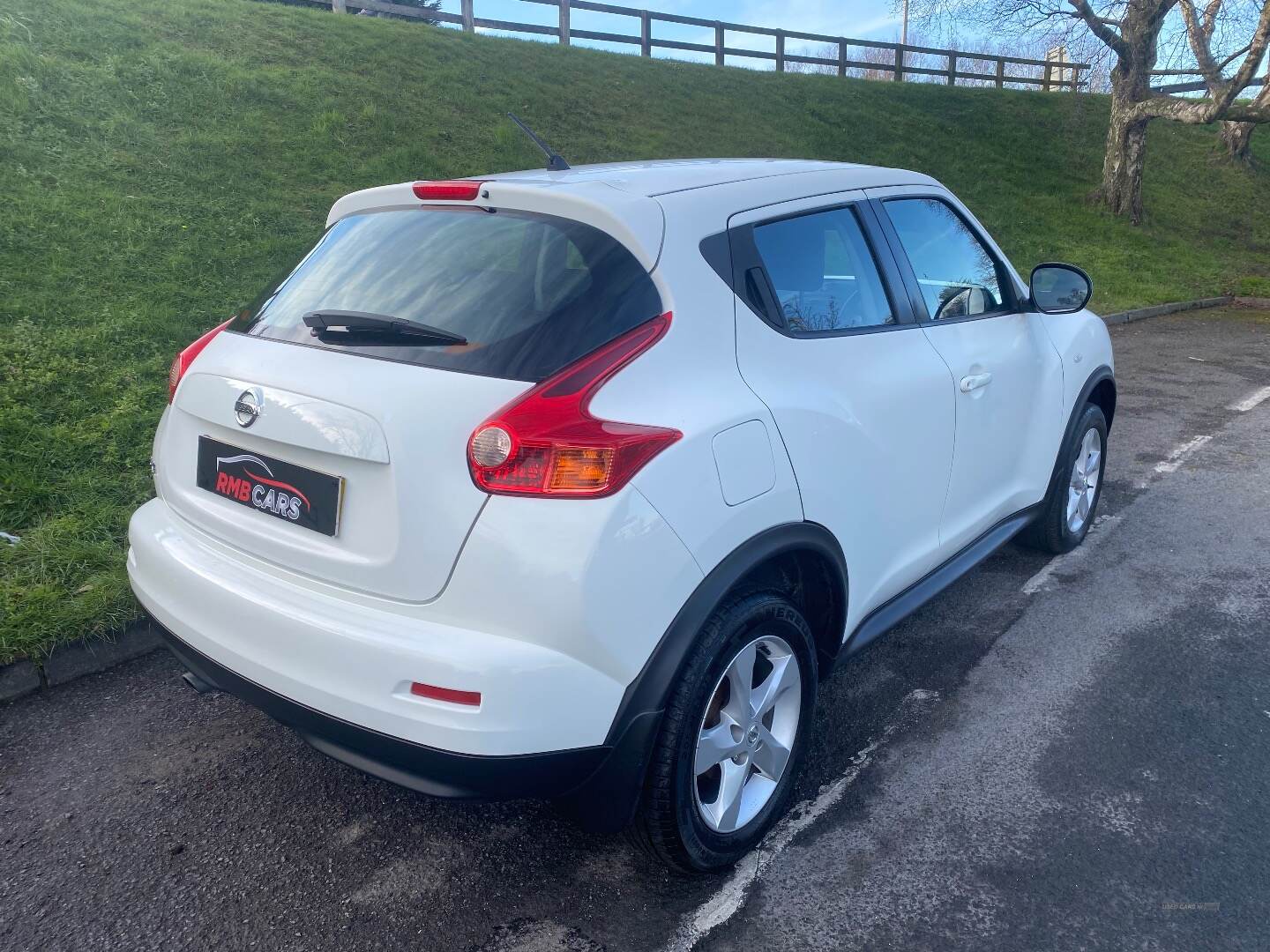 Nissan Juke HATCHBACK in Down