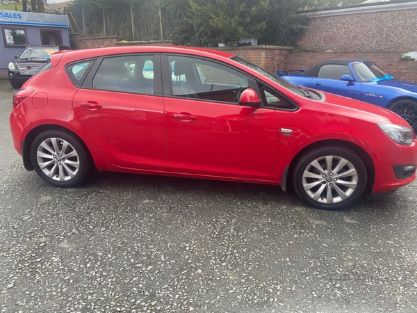 Vauxhall Astra HATCHBACK SPECIAL EDS in Armagh