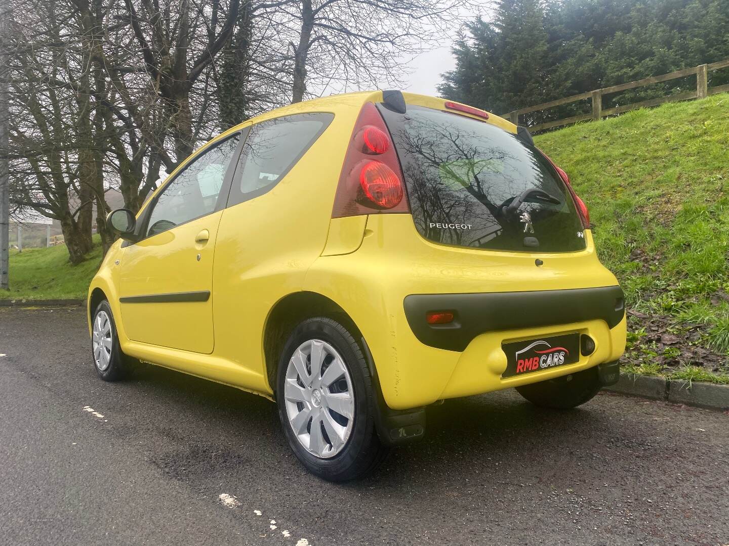 Peugeot 107 HATCHBACK in Down