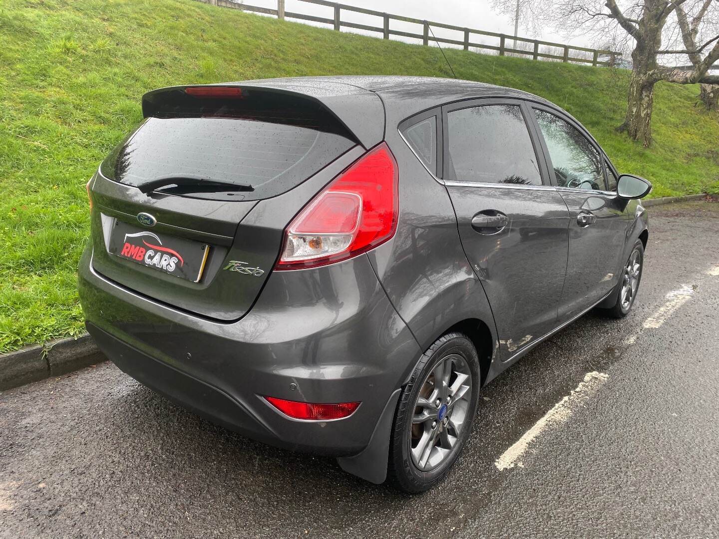 Ford Fiesta HATCHBACK in Down