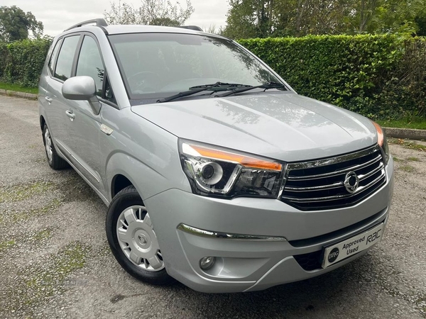 SsangYong Turismo 2.0 S 5d 155 BHP in Down