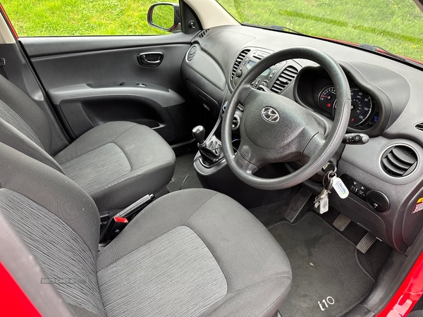 Hyundai i10 HATCHBACK in Down