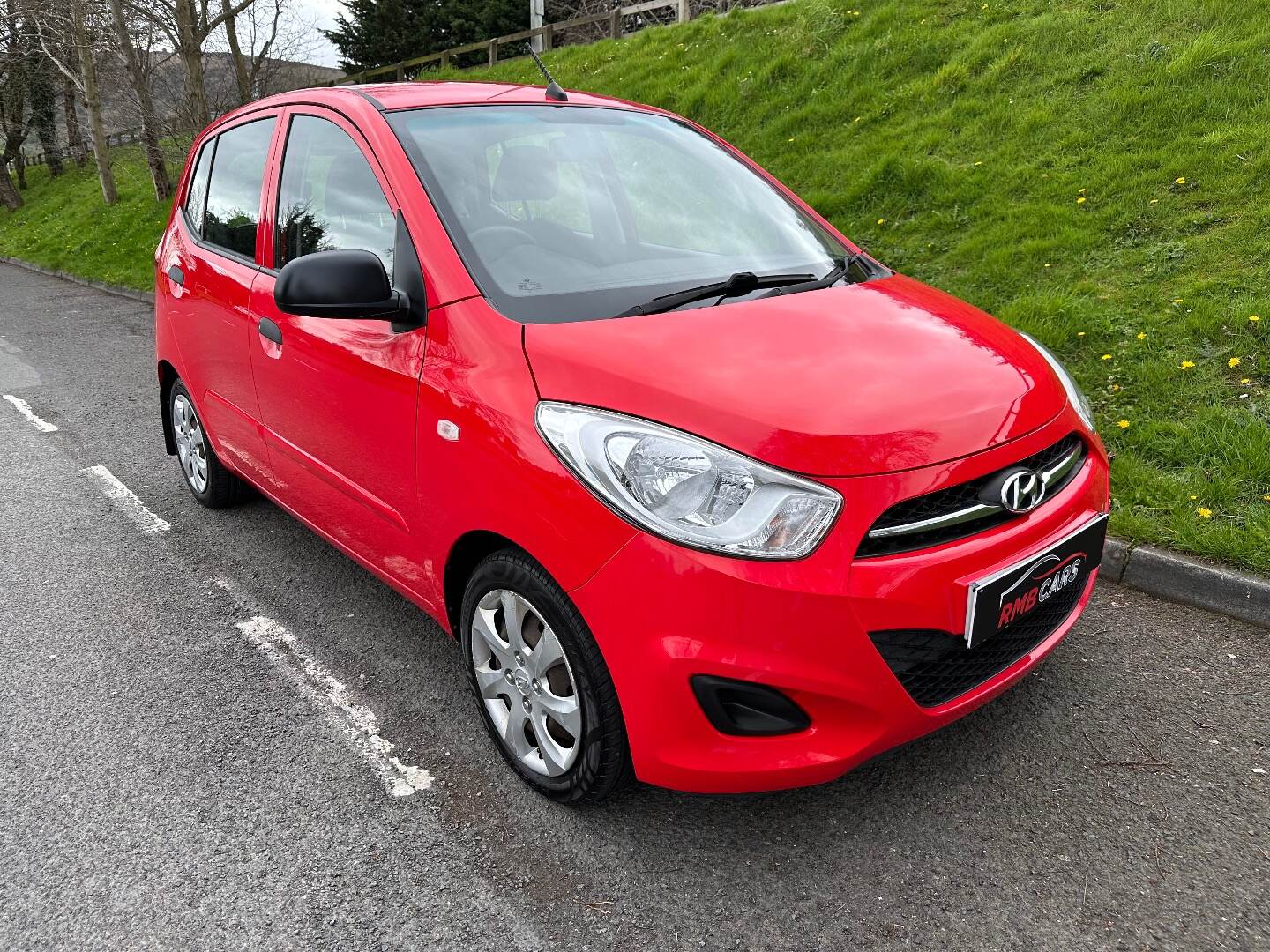 Hyundai i10 HATCHBACK in Down