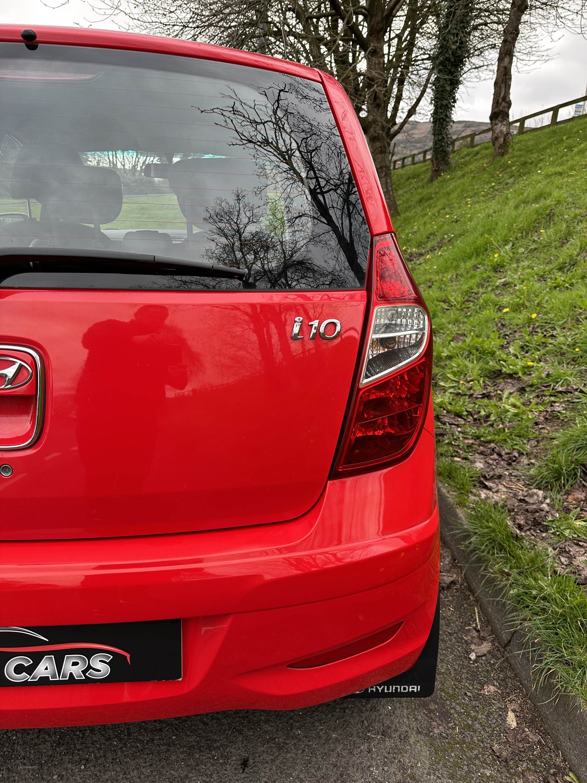 Hyundai i10 HATCHBACK in Down