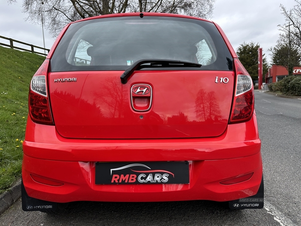 Hyundai i10 HATCHBACK in Down