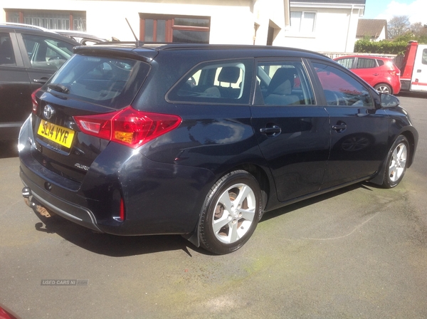 Toyota Auris DIESEL TOURING SPORT in Down