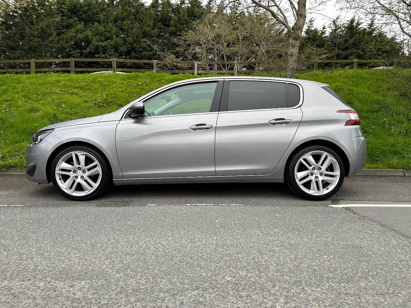 Peugeot 308 DIESEL HATCHBACK in Down