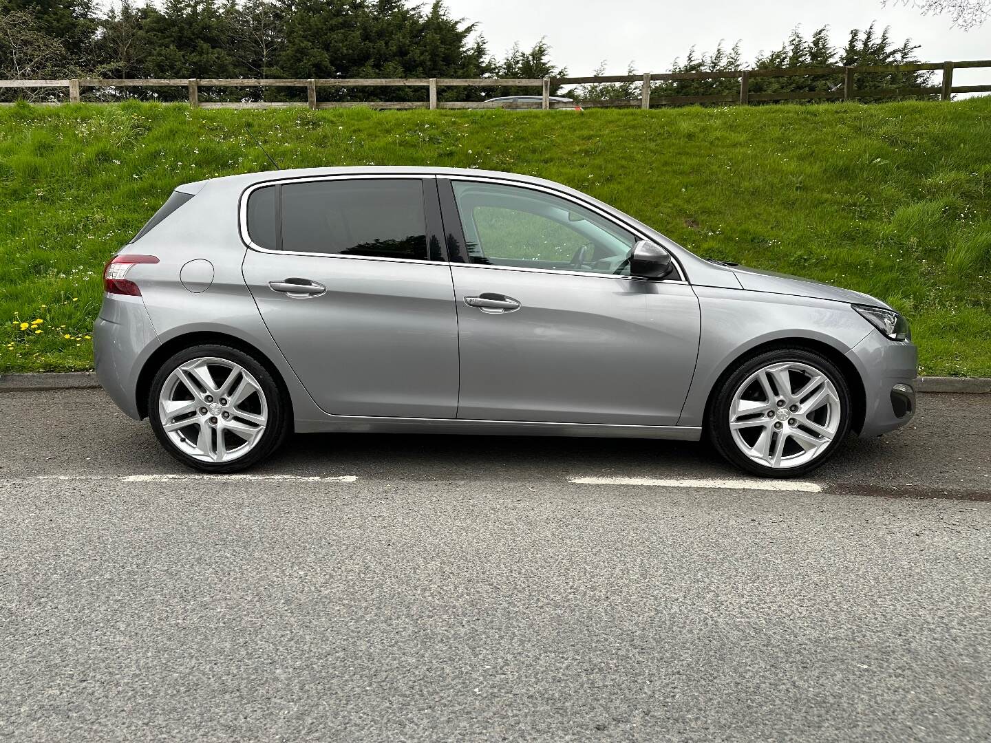 Peugeot 308 DIESEL HATCHBACK in Down