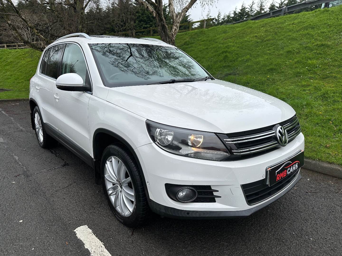 Volkswagen Tiguan DIESEL ESTATE in Down