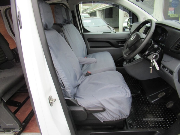 Vauxhall Vivaro 1.5 LWB L2H1 2900 DYNAMIC S/S 101 BHP,6 SEATER CREW VAN FACTORY CLIP OUT SEATS TWIN SIDE DOORS in Tyrone
