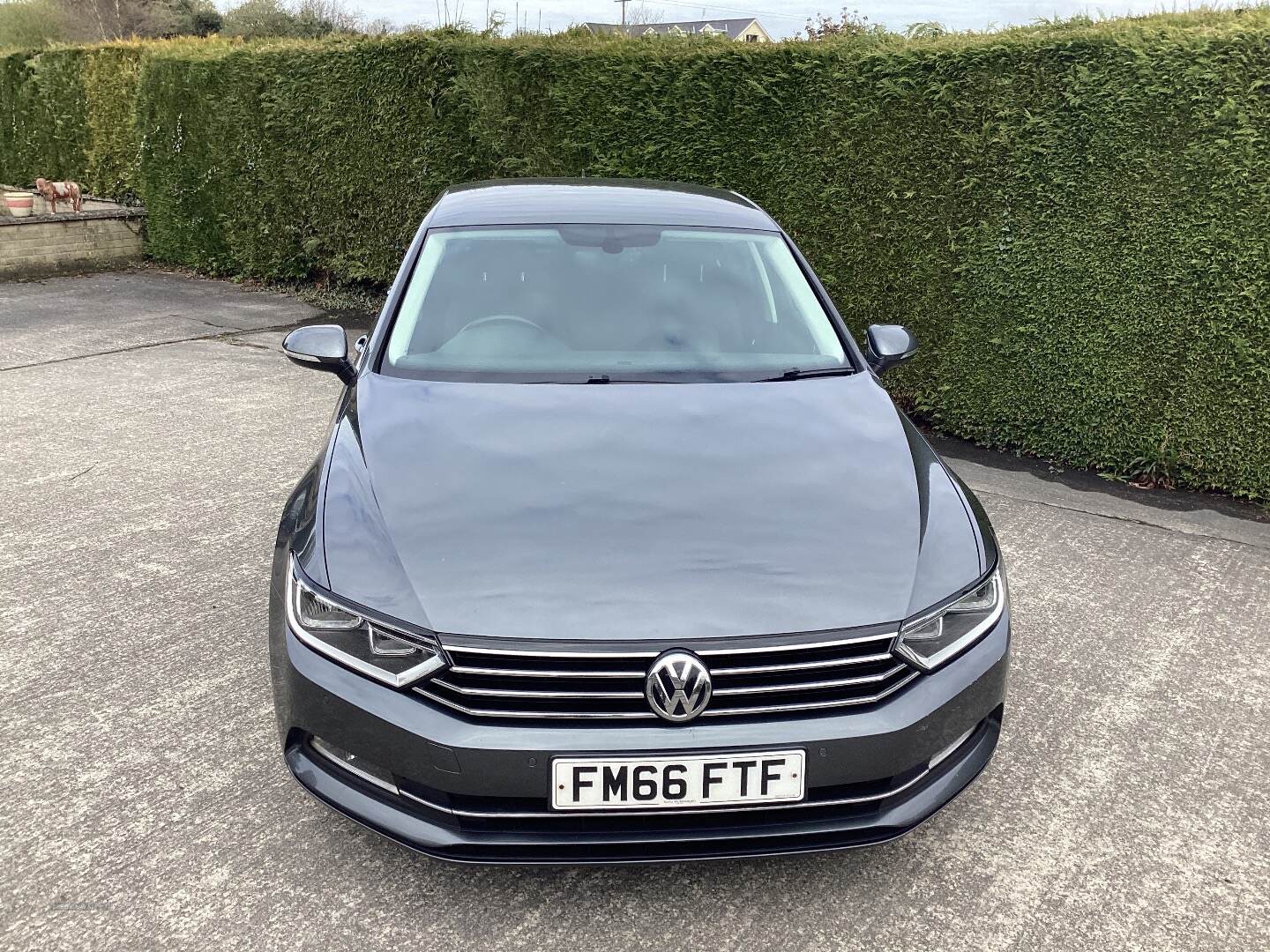 Volkswagen Passat DIESEL SALOON in Down